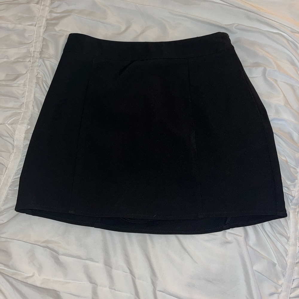 THE most perfect academia skirt